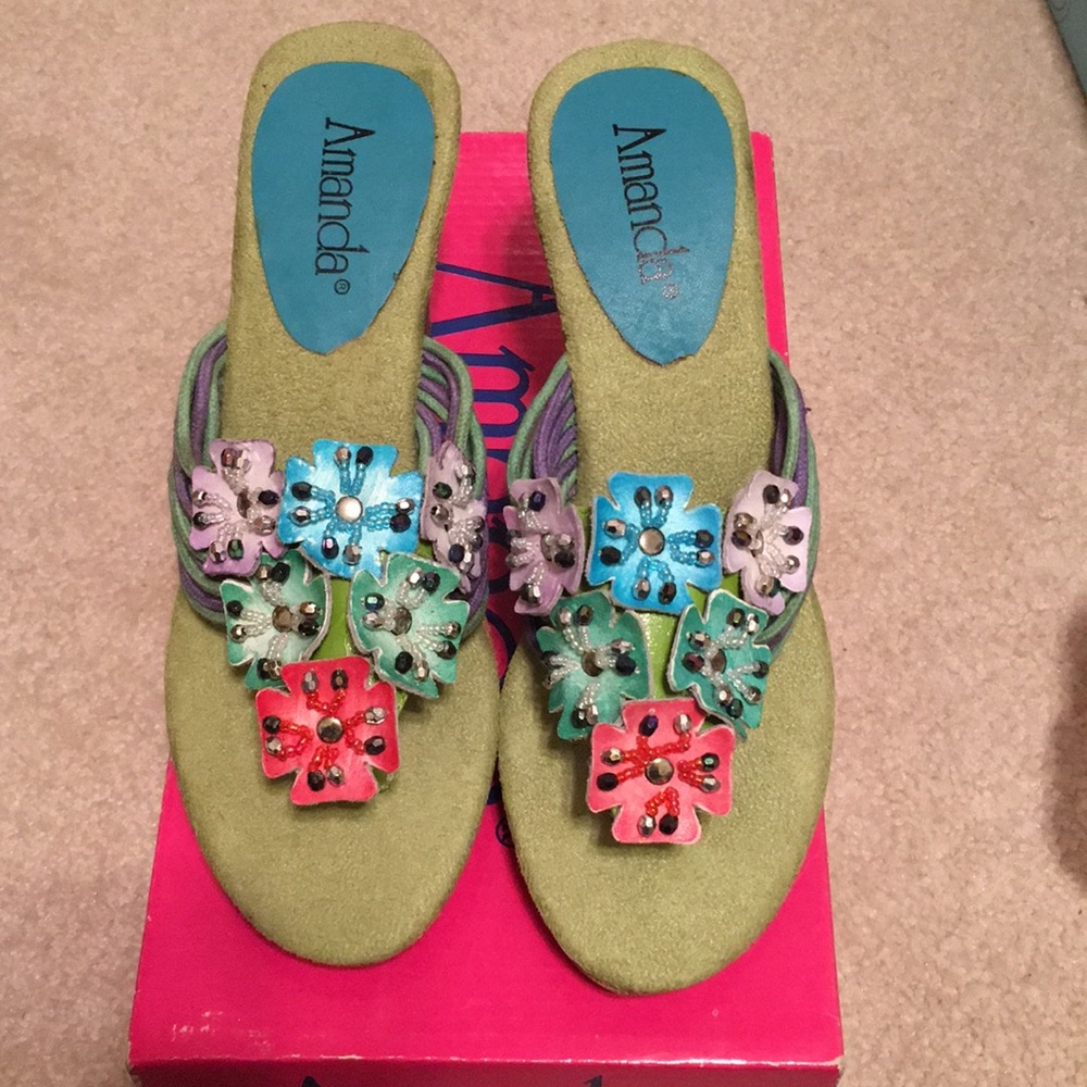 Cute wedge sandals size 5 1/2 Amanda